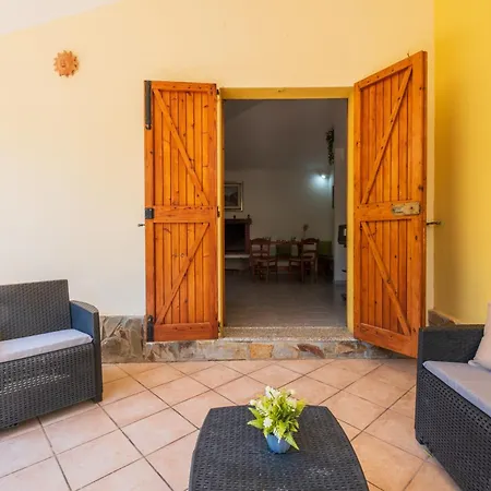 Ampia Con Giardino A 5 Minuti Dal Mare- Casa Janas