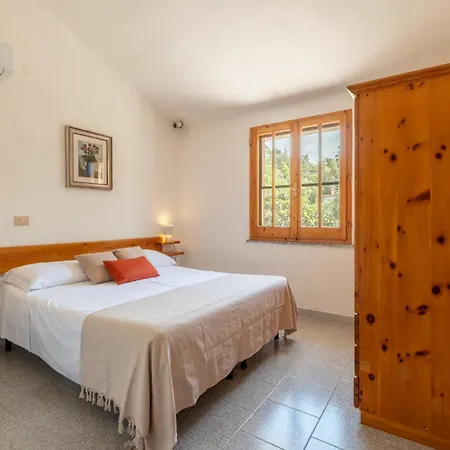 Ampia Con Giardino A 5 Minuti Dal Mare- Casa Janas * Sìnnai