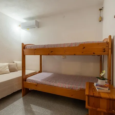 Ampia Con Giardino A 5 Minuti Dal Mare- Casa Janas Appartement