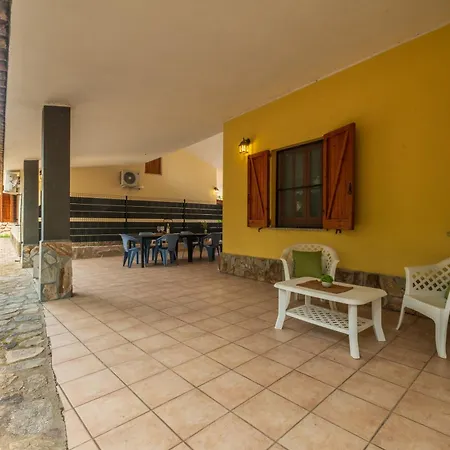 Ampia Con Giardino A 5 Minuti Dal Mare- Casa Janas * Sìnnai