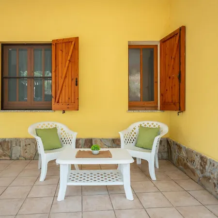 Apartment Ampia Con Giardino A 5 Minuti Dal Mare- Casa Janas