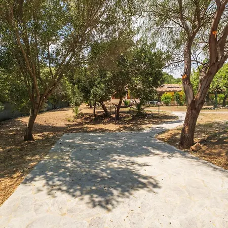 Apartment Ampia Con Giardino A 5 Minuti Dal Mare- Casa Janas Sìnnai